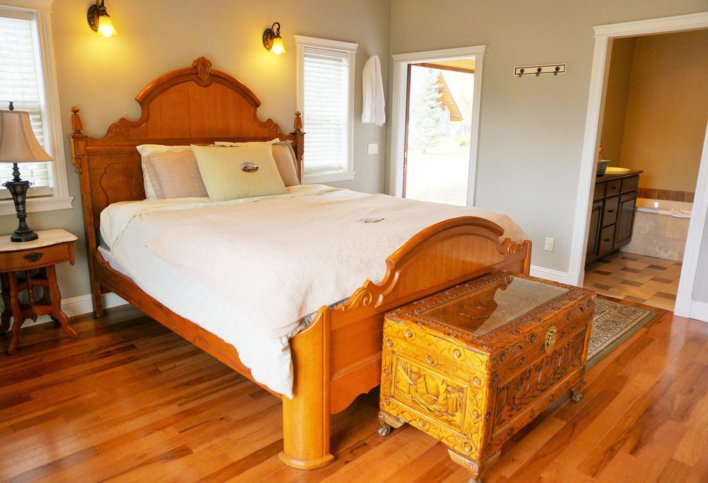 Glacier Mountain Lodge โคลัมเบียฟอลส์ ห้อง รูปภาพ