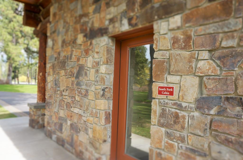 Glacier Mountain Lodge โคลัมเบียฟอลส์ ห้อง รูปภาพ